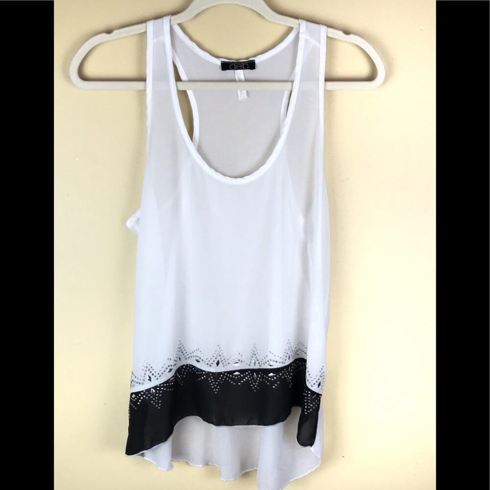 DEB Tank Top Sz looks like a small